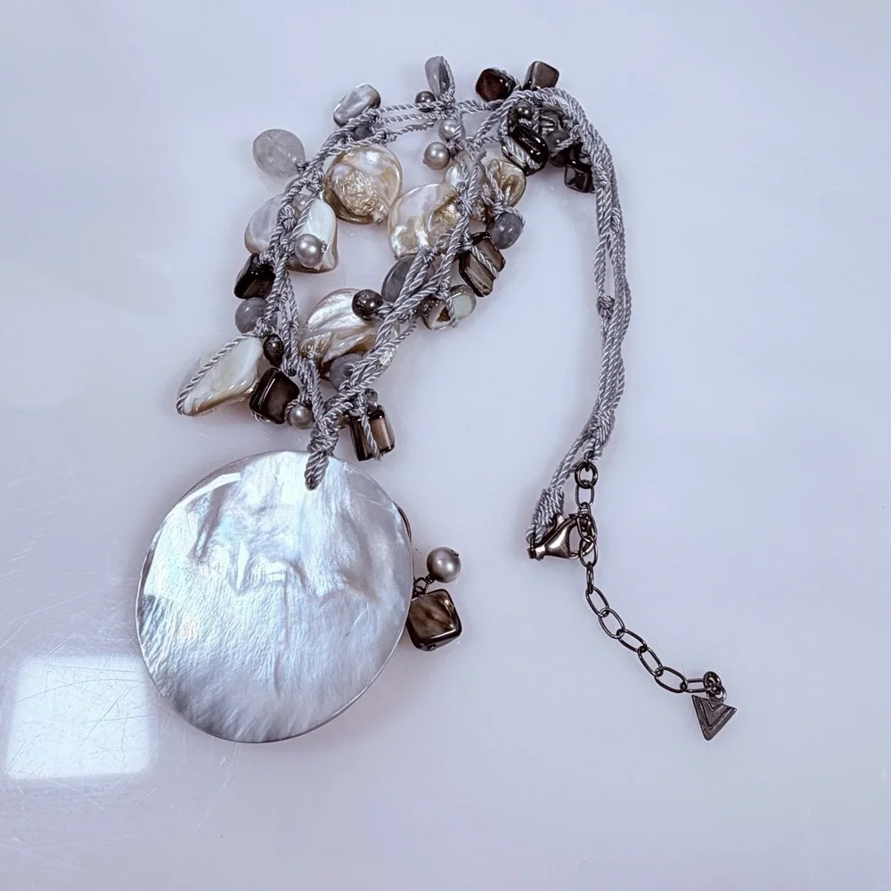 Silpada Necklace Boardwalk Sterling Silver Mother of Pearl Quartz Shell N2098